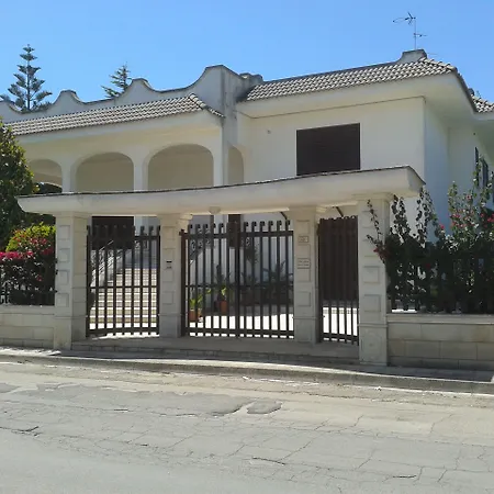 Villa Gloria Bed&Breakfast-3